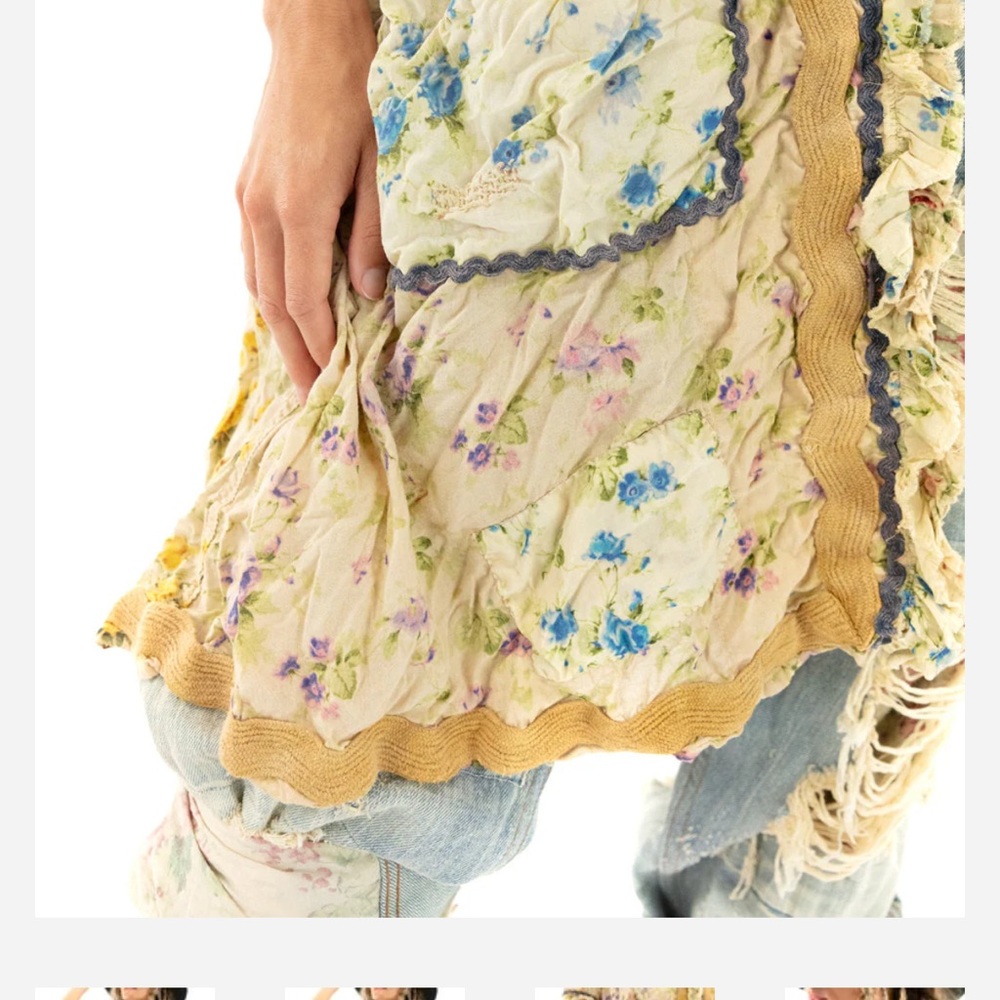 ISO NOT FOR SALE Magnolia Pearl Floral Sipsey jacket